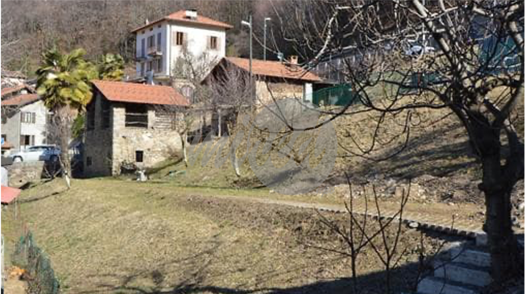 Iseo rustico da riattare
